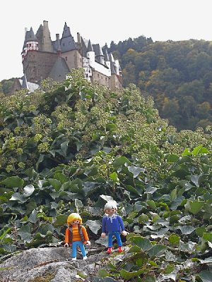 Burg Eltz.jpg (267.44 KiB) 3647 mal betrachtet Wer kennt die Burg?