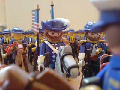 rüberlaufen.JPG (84.35 KiB) 1270 mal betrachtet "Sie! Major Keogh! Sie sind in der Tat zu gut im Futter. Laufen sie zu den Franzosen und lassen sie meinem Bruder mitteilen das ich ihn sprechen möchte."