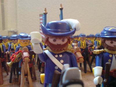 jawohl sir.JPG (74.08 KiB) 1264 mal betrachtet "Laufen, euer Majestät?" "Ja Laufen Kavallerist. Oder haben sie dass schon verlernt?" "Nein Sir. Ich mache mich gleich auf den Weg."