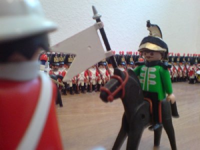 Signal geben.JPG (64 KiB) 1258 mal betrachtet "Sergeant Colbert?" "Euer Majestät." "Wir wären so weit. Geben sie dass Signal." "Jawohl."