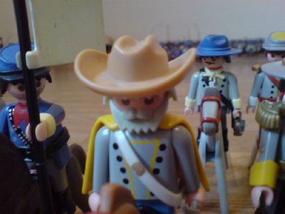 vorstellung2.JPG (65.22 KiB) 1422 mal betrachtet General Rotti. 3. Texas Division, 2 Corps der Konföderierten Armee von Amerika. Trotz der Greueltaten der letzten Jahre, ausgeübt durch ihre Truppen, ist es mir eine Ehre sie kennenzulernen."