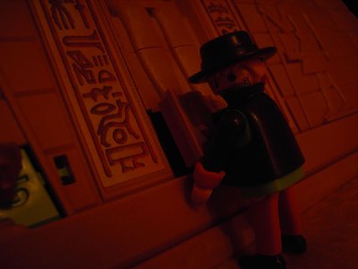 Schiff 022.JPG (55.98 KiB) 3416 mal betrachtet Paßt! <br />Und schwuppdiwupp ist eine Platte gelöst.