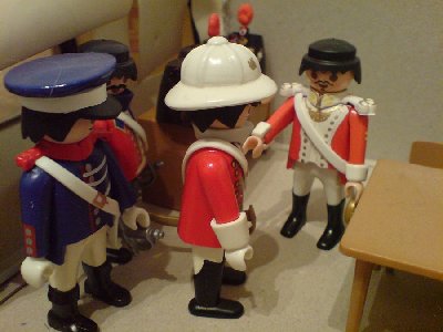 DSC00016.JPG (81.94 KiB) 1508 mal betrachtet "Euer Majestät." "Oberst La Salle. Wenn alle da sind können wir ja gleich starten. Es gibt interessante Neuigkeiten."