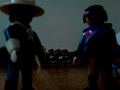 DSC00011.JPG (198.62 KiB) 1045 mal betrachtet "Sind sie vollkommen sicher, Leutnant? Sie reden hier schliesslich von Hochverrat." "Glauben sie mir Hauptmann. Ich habe es ganz deutlich gehört."