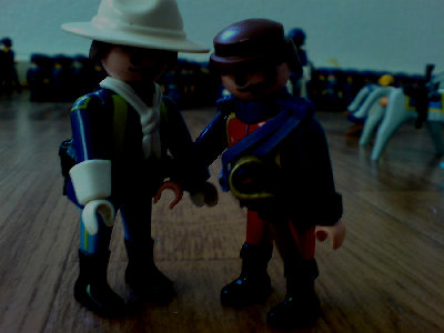 DSC00014.JPG (230.25 KiB) 1053 mal betrachtet "Hier mein Arm. Atmen sie tief durch. Dass kann auch alles Zufall sein. Versuchen sie sich zu erinnnern. Haben die Beiden noch etwas anderes gesagt?"