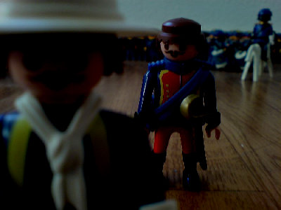DSC00019.JPG (208.98 KiB) 1054 mal betrachtet "Was ist los, Sir?" "Yank? Sind sie sich 100 Prozent sicher, dass die von General Rotti gesprochen haben?"