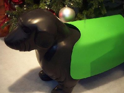 Vorweihnachtliche Werbung (29) Alles für den Dackel.JPG