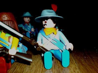 DSC00022.JPG (308.57 KiB) 1020 mal betrachtet "Sarge! Wieso ich?" "Weil wir auf Dich am meisten verzichten können und jetzt beweg Deinen Hintern."