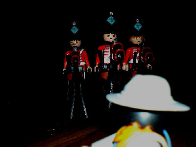 DSC00043.JPG (172.75 KiB) 1022 mal betrachtet "Guten Abend Monsieur. Verlaufen?"