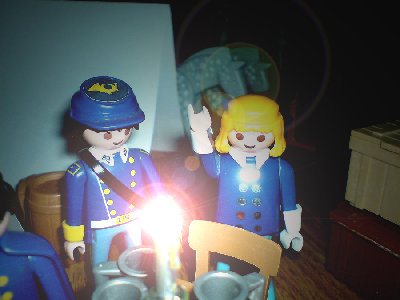 DSC00029.JPG (309.31 KiB) 969 mal betrachtet "Ja, Sir?" "Sie informieren McDonnel und Windham und beeilen sie sich bevor die Beiden vollends betrunken sind." "Jawohl Sir!"