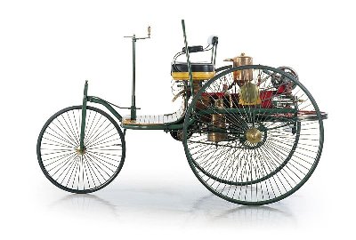 800px-Patent-Motorwagen_Nr_1_Benz_2.jpg (68.29 KiB) 1171 mal betrachtet Quelle : Wikipedia