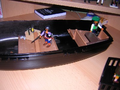 Klickywelt 019.jpg (150.83 KiB) 1057 mal betrachtet Der Rumpf auch in schwarz.
