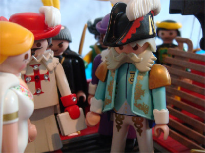 Finale-047.jpg (243.5 KiB) 2082 mal betrachtet Constanze: Wären Graf Ulrich und der tapfere Horatius von Hornbläser nicht gewesen, so hättest Du mich nie wiedergesehen!<br />Herzog Heinrich: Ich weiß nicht, was ich sagen soll, ich... ich...