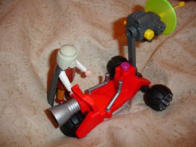 DSC03894.JPG (34.88 KiB) 1093 mal betrachtet Count Dooku läuft auf einen Berg und flüchtet mit einem Fahrzeug.