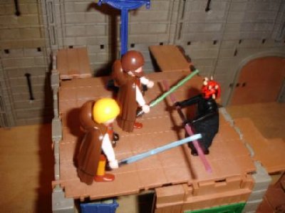 DSC03976.JPG (20.5 KiB) 1001 mal betrachtet Darth Maul fängt an zu kämpfen.