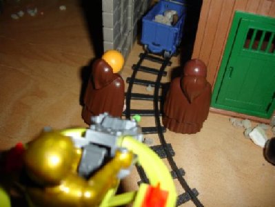 DSC04153.JPG (26 KiB) 992 mal betrachtet "Hallo braucht ihr Hilfe " "C-3PO wie hast du den Flieger repariert" "Ach das ist eine lange Geschichte."