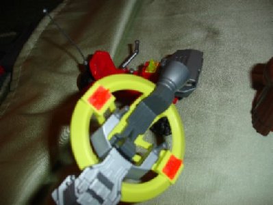 DSC04073.JPG (24.7 KiB) 793 mal betrachtet Darth Maul hebt den Flieger hoch und wirft ihn auf Luke.