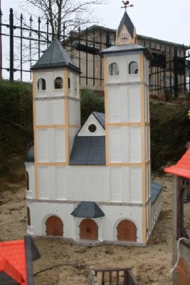 Dom Front.JPG (41.22 KiB) 2069 mal betrachtet Dom Front.JPG