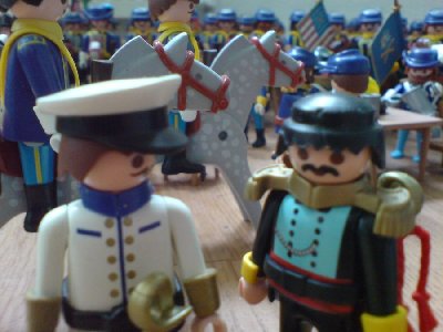 DSC00020.JPG (82.01 KiB) 948 mal betrachtet &quot;Ja König Marc?&quot; &quot;Wie ist ihre Einschätzung? Ich meine in Bezug auf Hauptmann Brittles.&quot; &quot;Nun wenn er gestern durch die Linie kam, müsste er jetzt mit der Infanterie auf dem Weg sein.&quot;