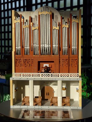 Orgel1.jpg (457.17 KiB) 1431 mal betrachtet Am Aufbautag kam am Abend noch die Sonne herum, das sah ganz nett aus
