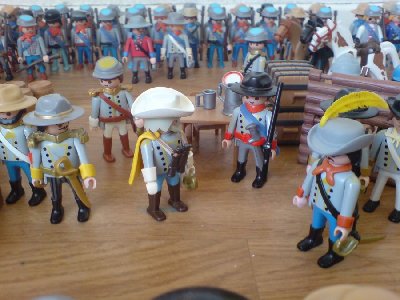 DSC00128.JPG (100.86 KiB) 1056 mal betrachtet "SergeantMajor? Sobald sie sich von dem Anblick von Goldknöpfen, Tant und Fahnen erholt haben würde ich es sehr schätzen, wenn wir der Tuntenparade mal Parolie bieten. Vielleicht etwas mit mehr, ...Persönlichkeit."