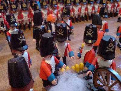 DSC00302.JPG (97.35 KiB) 1020 mal betrachtet "Worauf wollen sie hinaus?" "Unsere Granaten, Sir, haben nicht die gewünschte Wirkung." "Dann schiessen wir halt mit etwas Anderem." "Wir haben nichts Anderes." "Was?!" "Wir haben nur die Standard-