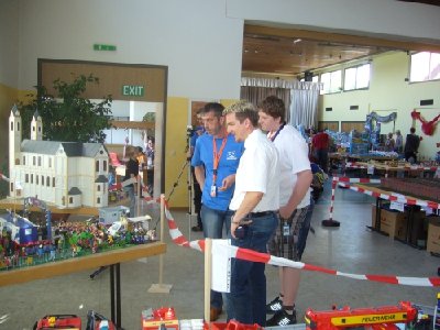 m_ 143.jpg (190.12 KiB) 1473 mal betrachtet Offizieller Besuch...