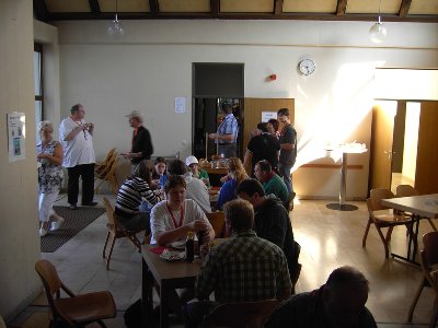 Leute 004.JPG (156.56 KiB) 1452 mal betrachtet Leute 004.JPG