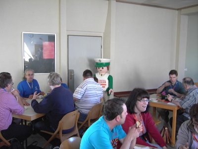 Leute 005.JPG (148.78 KiB) 1022 mal betrachtet Leute 005.JPG