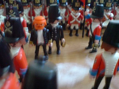 DSC00327.JPG (81.38 KiB) 1143 mal betrachtet "Hauptmann! Nr. 3 ist ausgefallen." "Ich weiss. War ja kaum zu überhören. Schaffen sie die Verwundeten nach hinten." "Ja Sir. Ausserdem sind Nr. 5 und 2 nur noch auf halber Stärke."