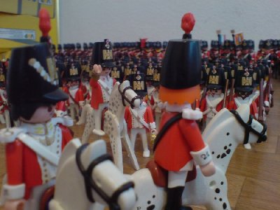 DSC00433.JPG (81.13 KiB) 1043 mal betrachtet "Hauptmann Calvet? Die leichte Kompanie zum Angriff! Beschäftigen Sie den Feind am Taleingang damit wir uns ungestört formieren können." "Jawohl Major!"
