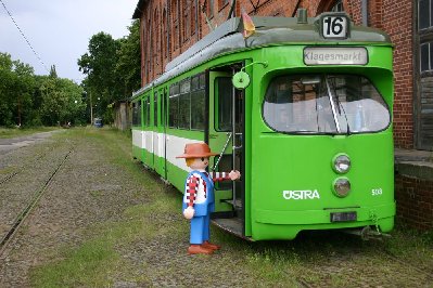 Playmofigur beim Einsteigen 001 Kopie.JPG