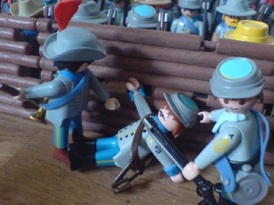 DSC24.JPG (86.72 KiB) 1032 mal betrachtet "Sir sie können sich ja kaum noch auf den Beinen halten." "Ist nicht so schlimm. Lebt Captain Thatcher noch?" "Ja Sir." "Gut. Übernehmen sie für mich Sargeant." "Sir wir bringen sie nach hinten."