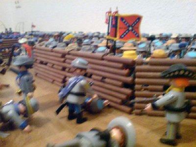 DSC25.JPG (170.44 KiB) 1030 mal betrachtet &quot;Hey Du? Komm her! Der Luitenant braucht Hilfe!&quot;