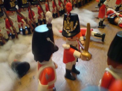 DSC00770.JPG (76.81 KiB) 1043 mal betrachtet &quot;Sir! Meldung von Leutnant Becker: Die Rebellen feuern uns in die Flanke. Er bittet um Erlaubnis die Linie verlängern zu dürfen.&quot; &quot;Ruhig Sergeant. Erlaubnis erteilt. Holen sie den 2. Zug.&quot; &quot;Danke, Sir.&quot;