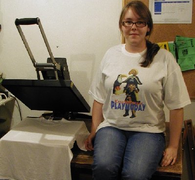 Plamoday-T-Shirt.jpg (101.02 KiB) 1428 mal betrachtet Plamoday-T-Shirt.jpg