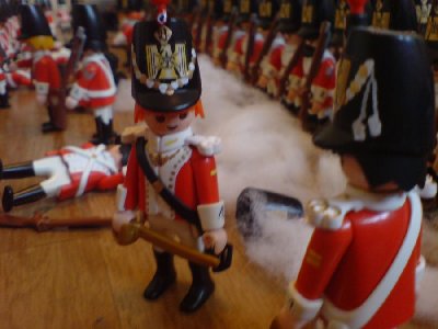DSC00841.JPG (72.34 KiB) 1157 mal betrachtet "Oberst?" "Lacroix, wie sieht es aus?" "Wir halten uns sehr gut Sir. Die Rebellen haben schon zwei Züge gewechselt. Wir nicht mal einen." "Gut, gut. Der König macht sich nämlich Sorgen."