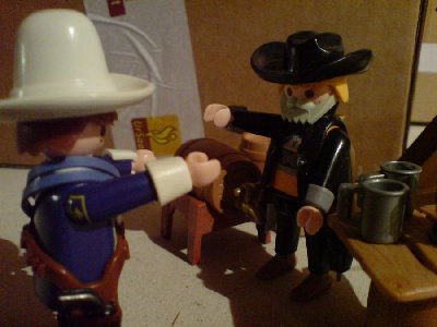 DSC01072.JPG (72.99 KiB) 970 mal betrachtet "Mensch, alter Wämser! Was um alles in der Welt machst Du den hier? Und seid wann trägst du einen Bart?"