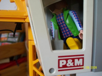 Bewustloser Kranführer.jpg (178.64 KiB) 669 mal betrachtet Bewustloser Kranführer.jpg