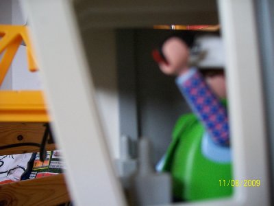 Kranfahrer wischt sich den Schweiß ab..jpg (168.91 KiB) 870 mal betrachtet Er kann noch den Notruf absetzen und dann...