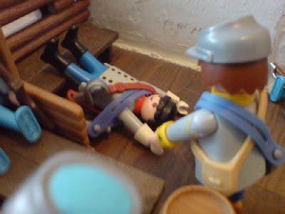 DSC01407.JPG (67.93 KiB) 1136 mal betrachtet "Oh Nein. Es hat den Luitenant erwischt. Sani! Ganz ruhig. Ich helfe ihnen, Sir."