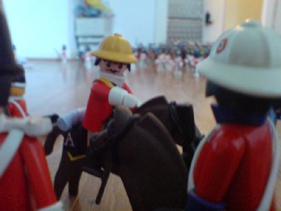 DSC01453.JPG (60 KiB) 1130 mal betrachtet "Verflucht, glotzen sie mich nicht so verzweifelt an! La Salle! Schaffen sie mir die Flanqueurs hier hin!"