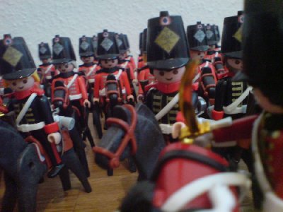 DSC01641.JPG (84.38 KiB) 1063 mal betrachtet "Endlich! Jäger. Kommen sie her. Helfen sie mir mit dem Oberst." "Natürlich Major. Schön dass sie es geschafft haben."
