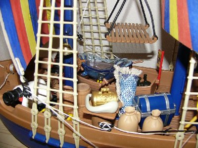 Fredeswind 068.JPG (144.15 KiB) 1062 mal betrachtet Das Schiff wird beladen.