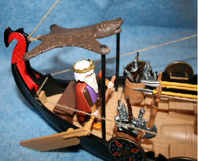 ODIN 3.jpg (193.14 KiB) 3388 mal betrachtet Ein Steuermann will auch nicht im Regen stehen !