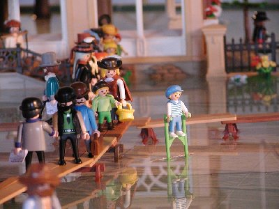 Elises Diorama09.jpg
