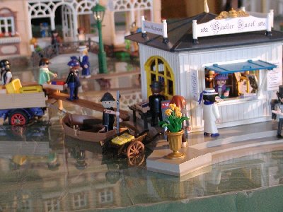 Elises Diorama12.jpg