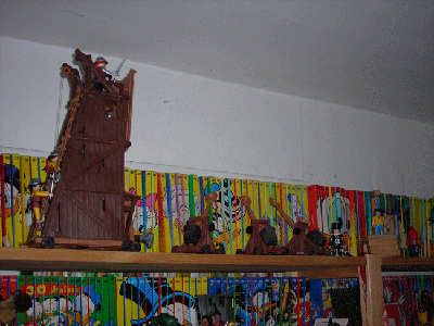 Sammlung-13.gif (189.03 KiB) 566 mal betrachtet Der Angriffsturm und die Katapulte. Für mich gehören diese Sachen zu den schönsten, die Playmobil für ein Thema je entwickelt hat.