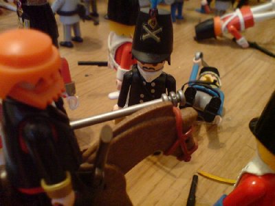 DSC02029.JPG (79.45 KiB) 1074 mal betrachtet "Mit Verlaub Sir: Das hier war verdammt knapp." "In der Tat Leutnant. Für so eine Zerreißprobe wie heute bin ich definitiv zu alt."