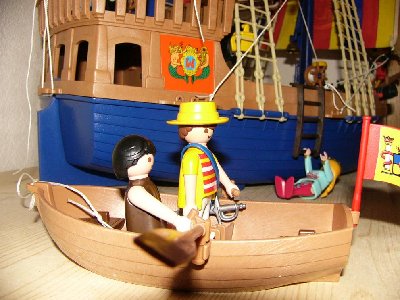 Fredeswind 111.JPG (126.09 KiB) 1665 mal betrachtet Firdausis und Hans machen einen Ausflug mit dem Ruderboot.